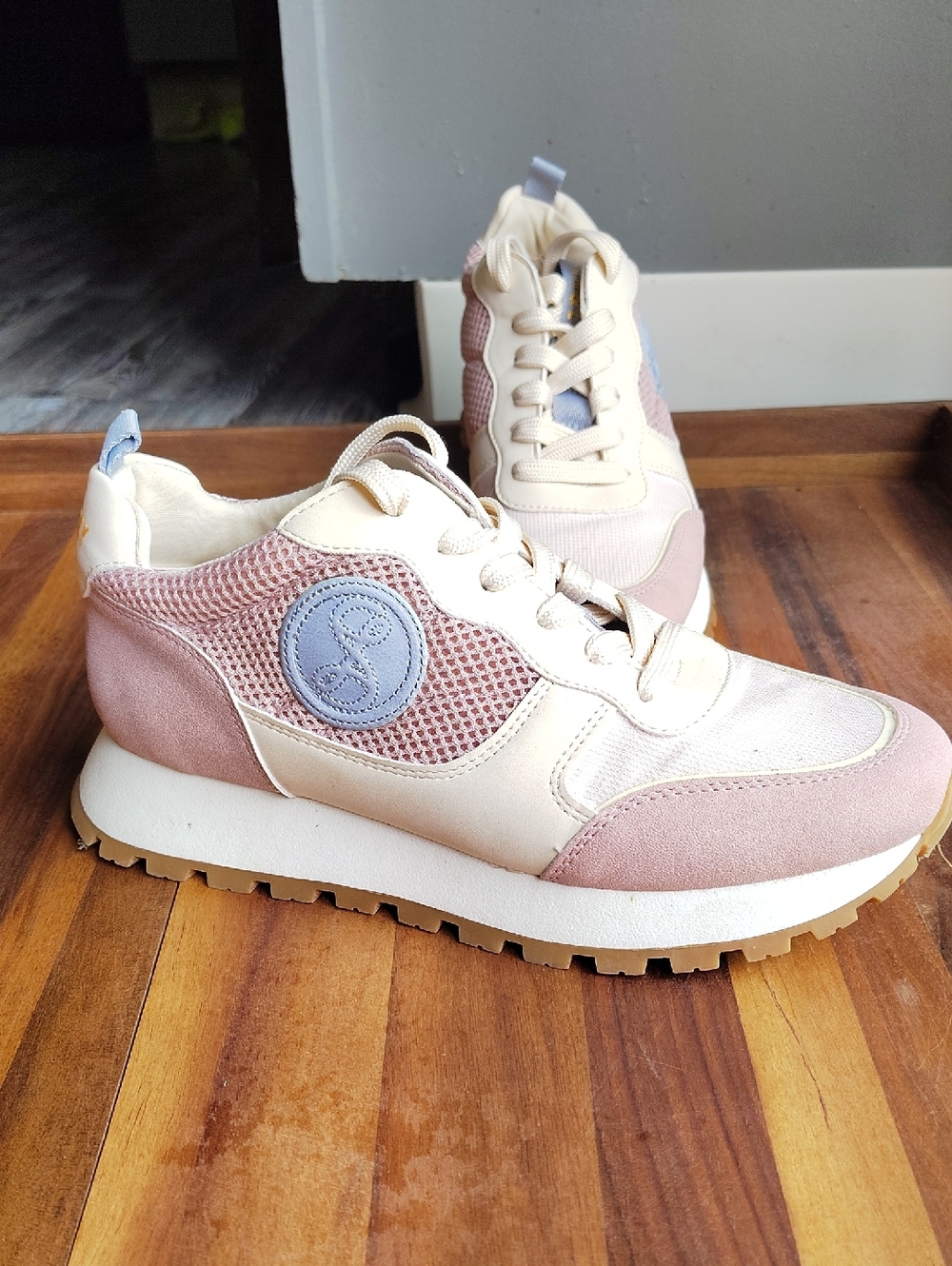Beige & Blush Women's Casual Sneakers
